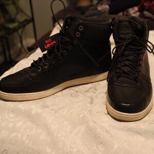 New Men's Levi's High Top Sneaker Black /white Comfort insole 13
